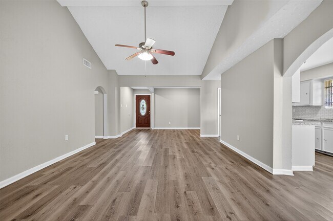 Building Photo - 5243 Wickview Ln