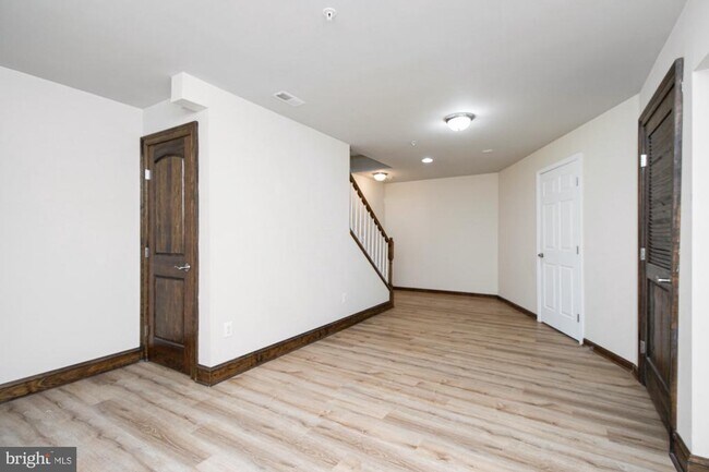 Building Photo - 1324 Race St