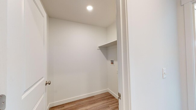 Building Photo - BEAUTIFUL 3-BEDROOM TOWNHOMES FOR RENT - A...