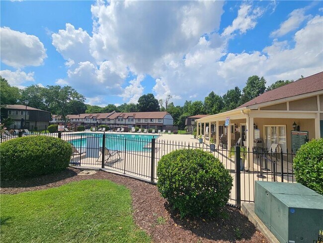 Building Photo - 1192 Ashborough Dr