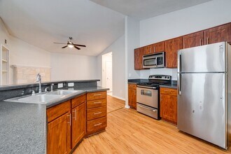 Building Photo - Pointe  360 222 - Go West - 2222 / 360 - Hill Country Paradise - 2bd / 2ba - Garage  - Pool - Nat...