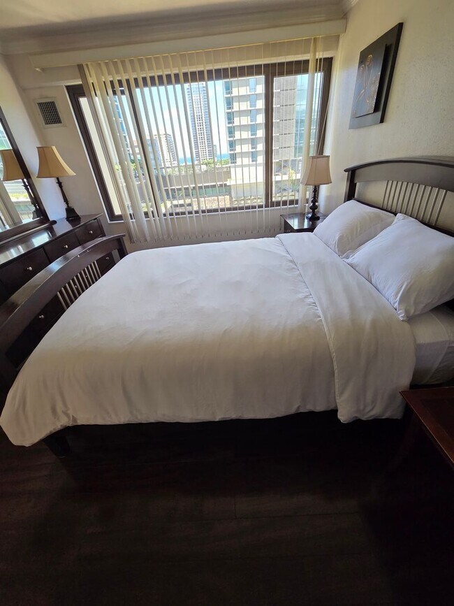 Building Photo - Furnished 1 bedroom in Waikiki
