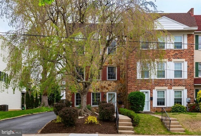 Building Photo - 107 Haldeman St