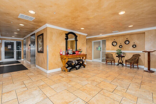 Building Photo - Furnished Daytona Beach Shores Condo