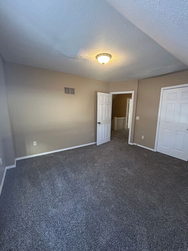 Building Photo - New Listing!!!