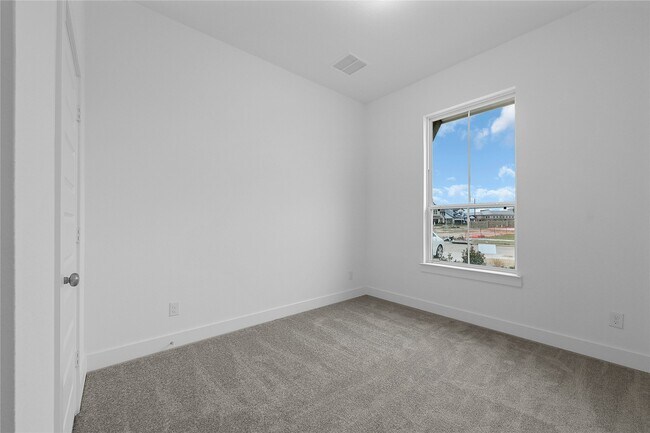 Building Photo - 29651 Blooming Grv