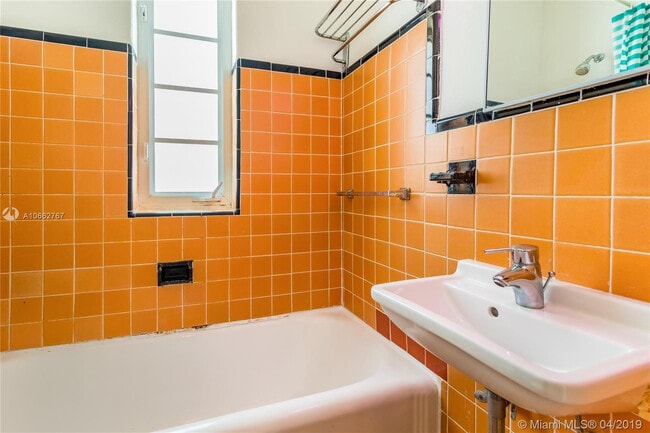 Building Photo - 741 15th St