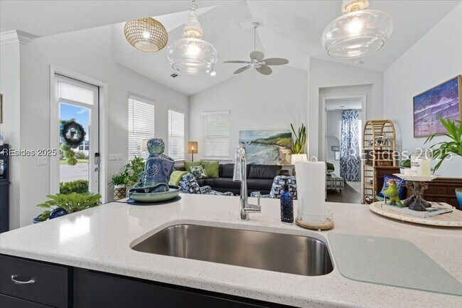 Building Photo - 119 Sandbar Ln