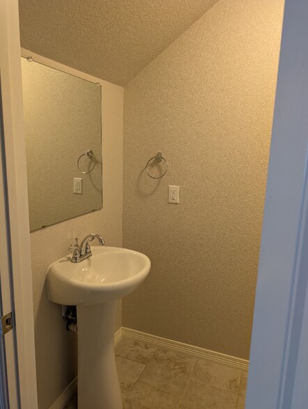 Building Photo - 3056 County Fair Ln