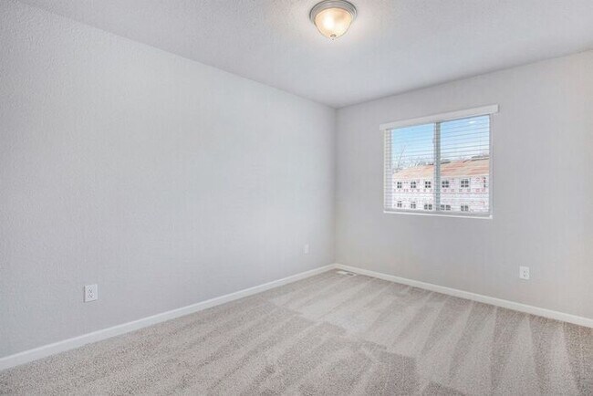 Building Photo - Move-In Special: Get ONE MONTH FREE on your first full month of rent when you sign a lease by May...