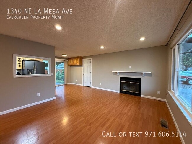 Building Photo - 1340 NE La Mesa Ave