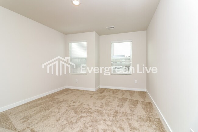 Building Photo - 4834 Station Ln