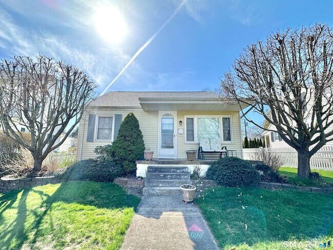 Building Photo - 40 Parkway S