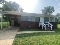 Building Photo - 311 S Bond Ave