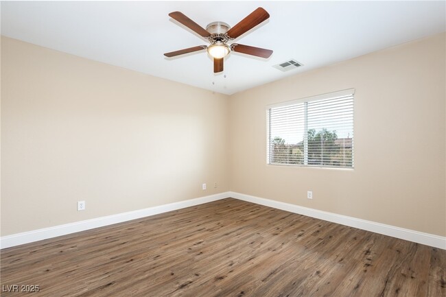 Building Photo - 830 Blushing Rose Pl