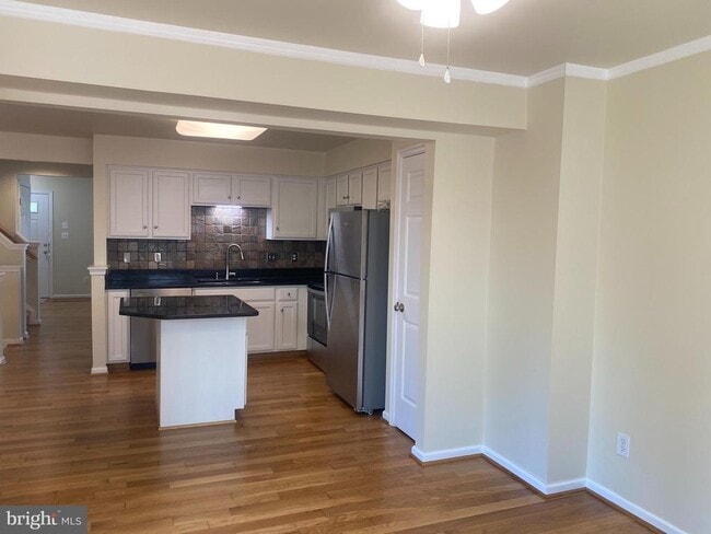 Building Photo - 7049 Rogue Forest Ln