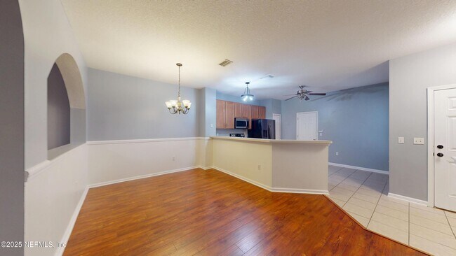 Building Photo - 9744 Summer Grove Way W