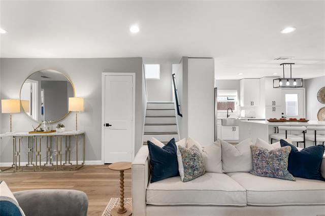 Building Photo - 2728 Livingston Ave