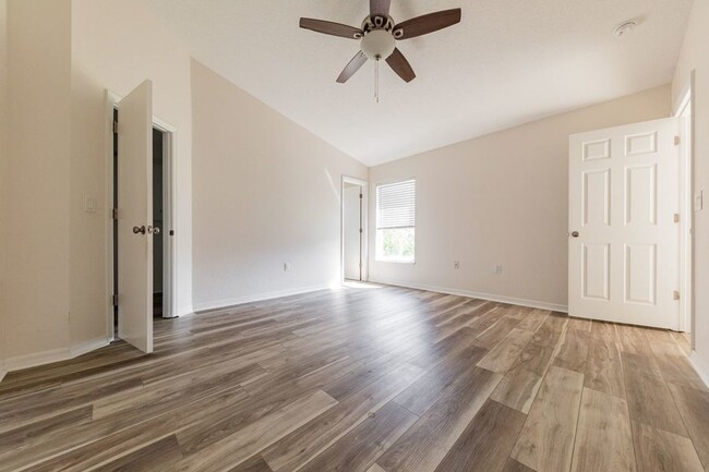 Building Photo - 2816 Blush Dr