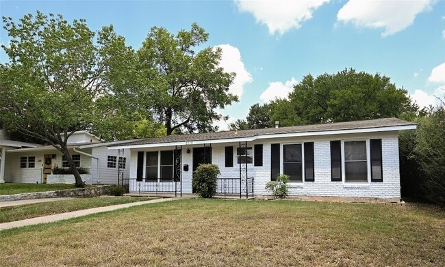 Building Photo - 2110 Westover Rd