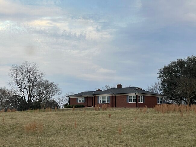 Building Photo - 8621 Overcash Rd