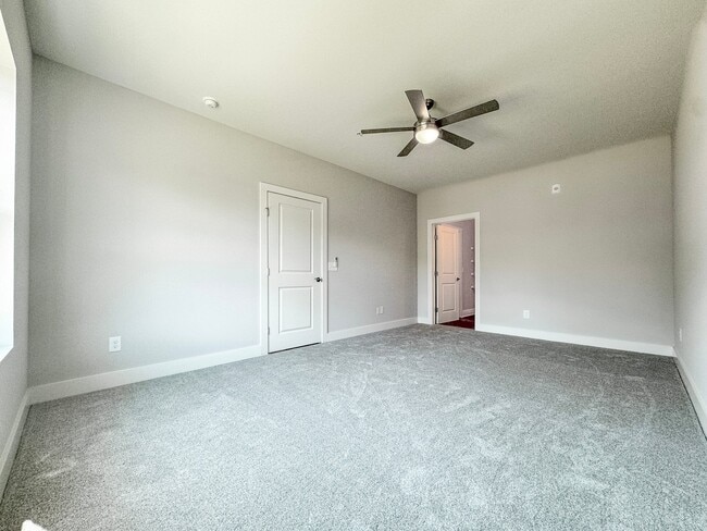 Building Photo - 109 Knollwood Dr