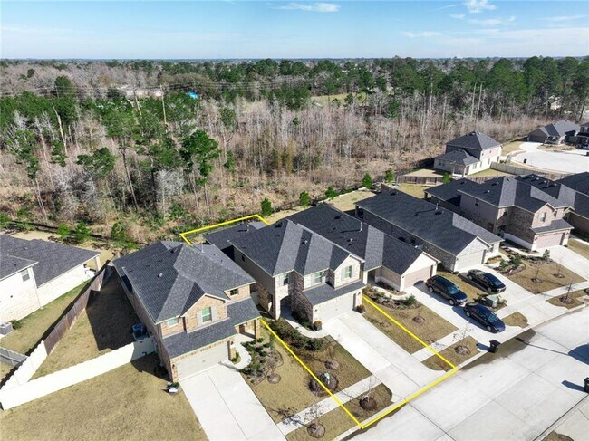 Building Photo - MOVE-IN ready opportunity with NO rear neighbors! Welcome HOME to the Master-Planned community of...