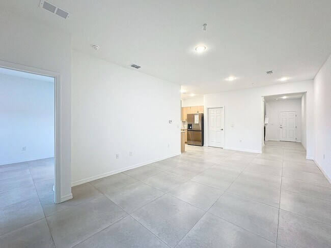 Building Photo - Townhouse For Lease in Saint Cloud