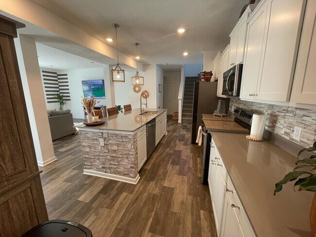 Building Photo - 10247 Caprock Canyon Dr