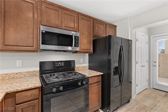 Building Photo - 675 Swift Eagle Ave