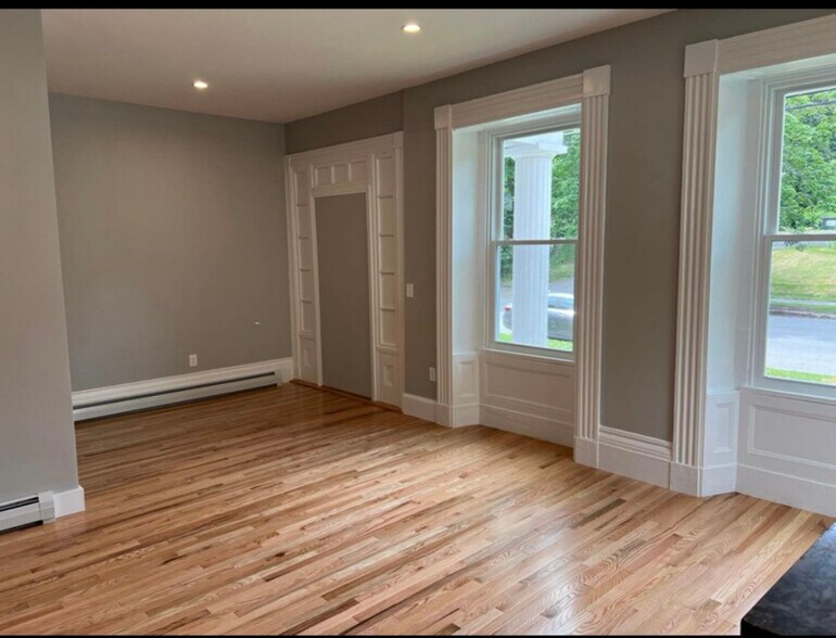 Building Photo - 72 3rd St