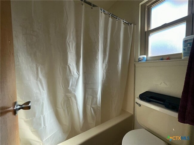 Building Photo - 1810 Gautier Ave