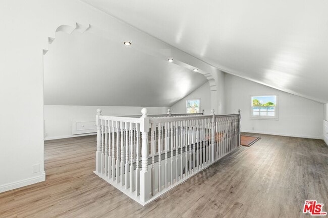 Building Photo - 4640 Laurelgrove Ave
