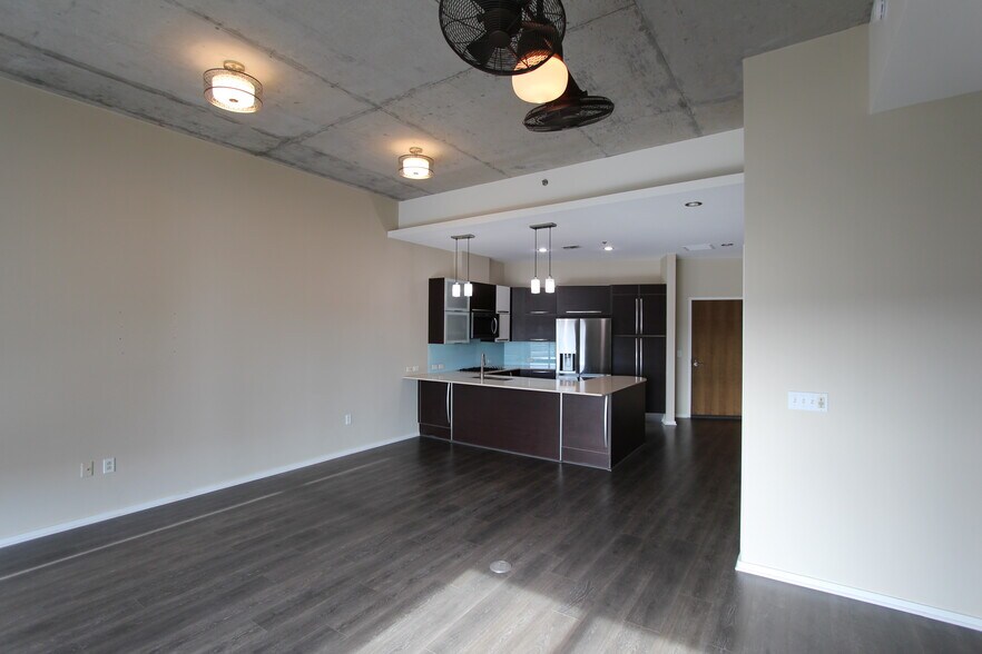 Kitchen - 700 12th Ave S