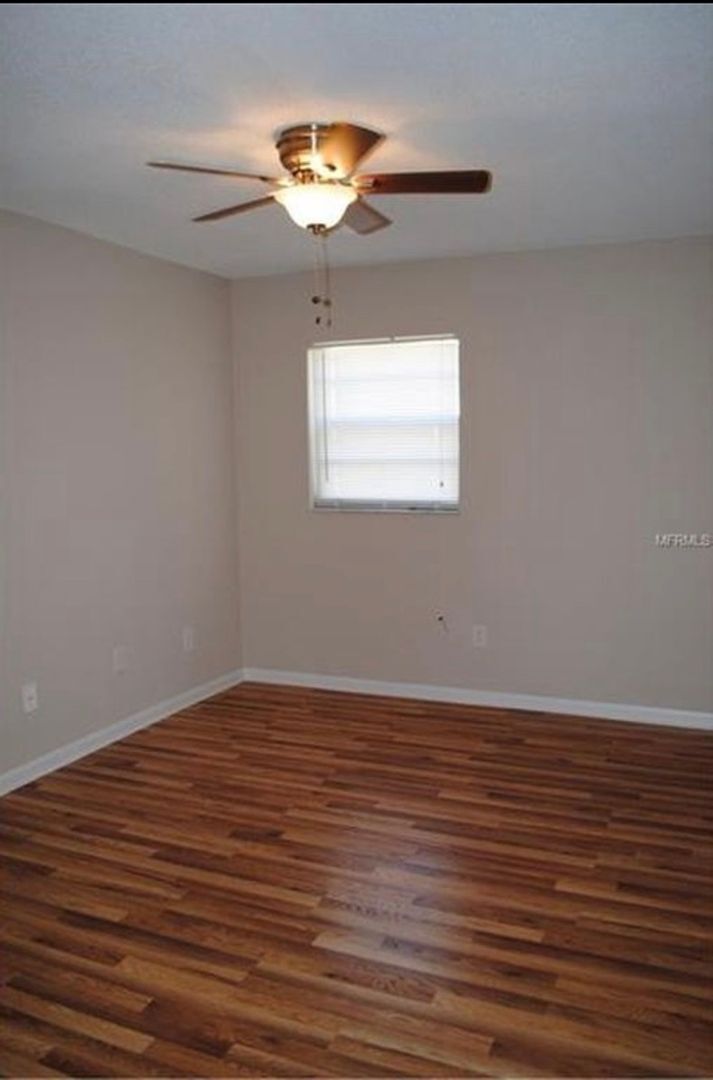 Building Photo - 119 N Alderwood St