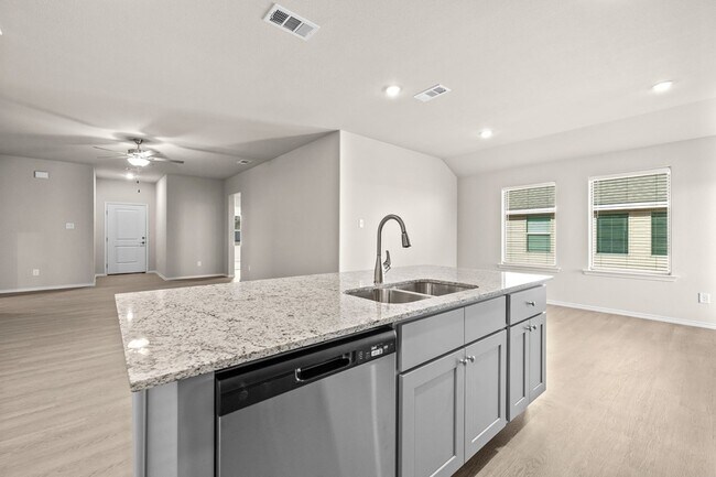 Building Photo - 8513 E County Rd 110