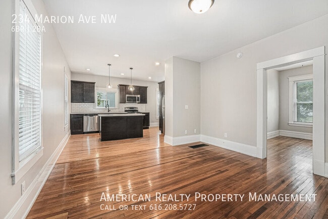 Building Photo - 234 Marion Ave NW