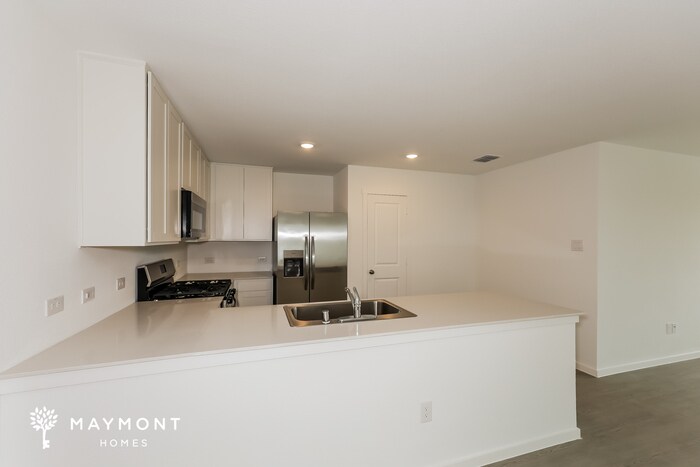 Building Photo - 3025 Tooley Dr