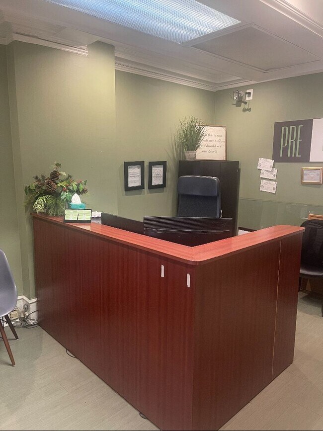 Building Photo - 1608 Spruce St