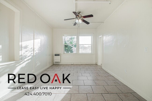 Building Photo - 1000 S Grand View St