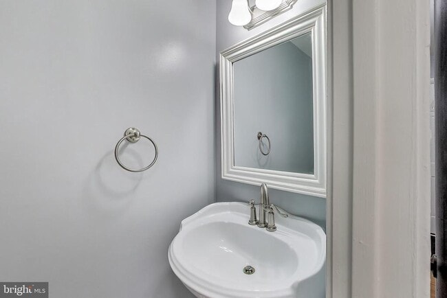 Building Photo - 5769 Yellowrose Ct