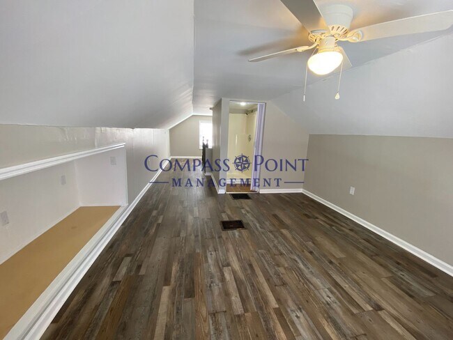 Building Photo - Your New Home Awaits!