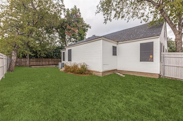 Building Photo - 5848 Kenwood Ave