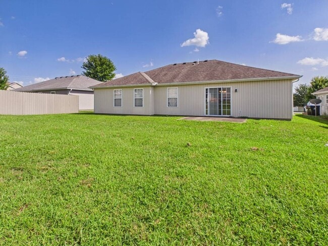 Building Photo - 703 Iron Horse Dr