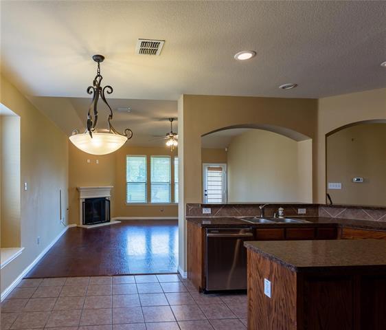 Building Photo - 808 Lake Forest Trl
