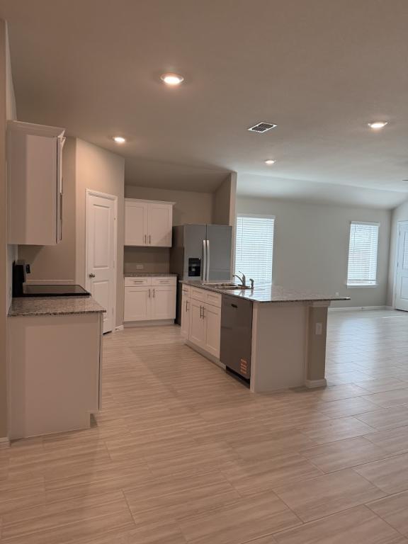 Building Photo - 421 Blanco Dr