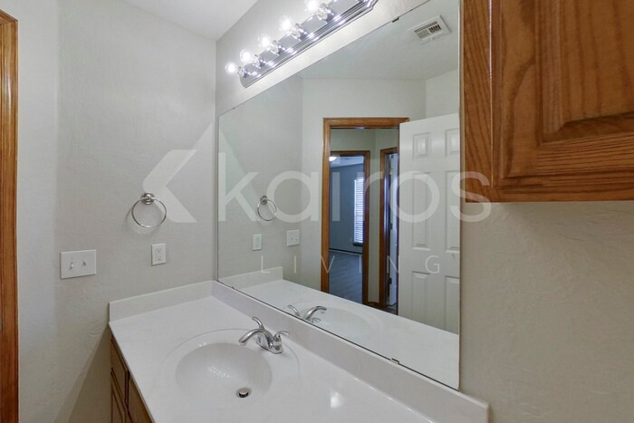 Building Photo - 521 SW 163rd St