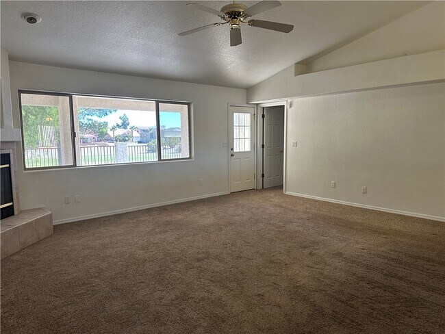 Building Photo - 2100 E Crystal Dr