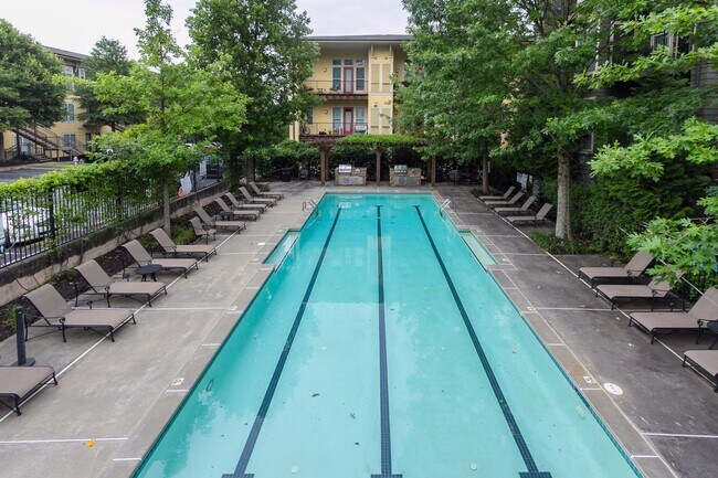 Building Photo - 1195MT