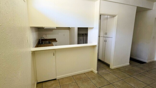 Building Photo - NO APPLICATION FEES (Section-8 Ok) 3-Bed A...